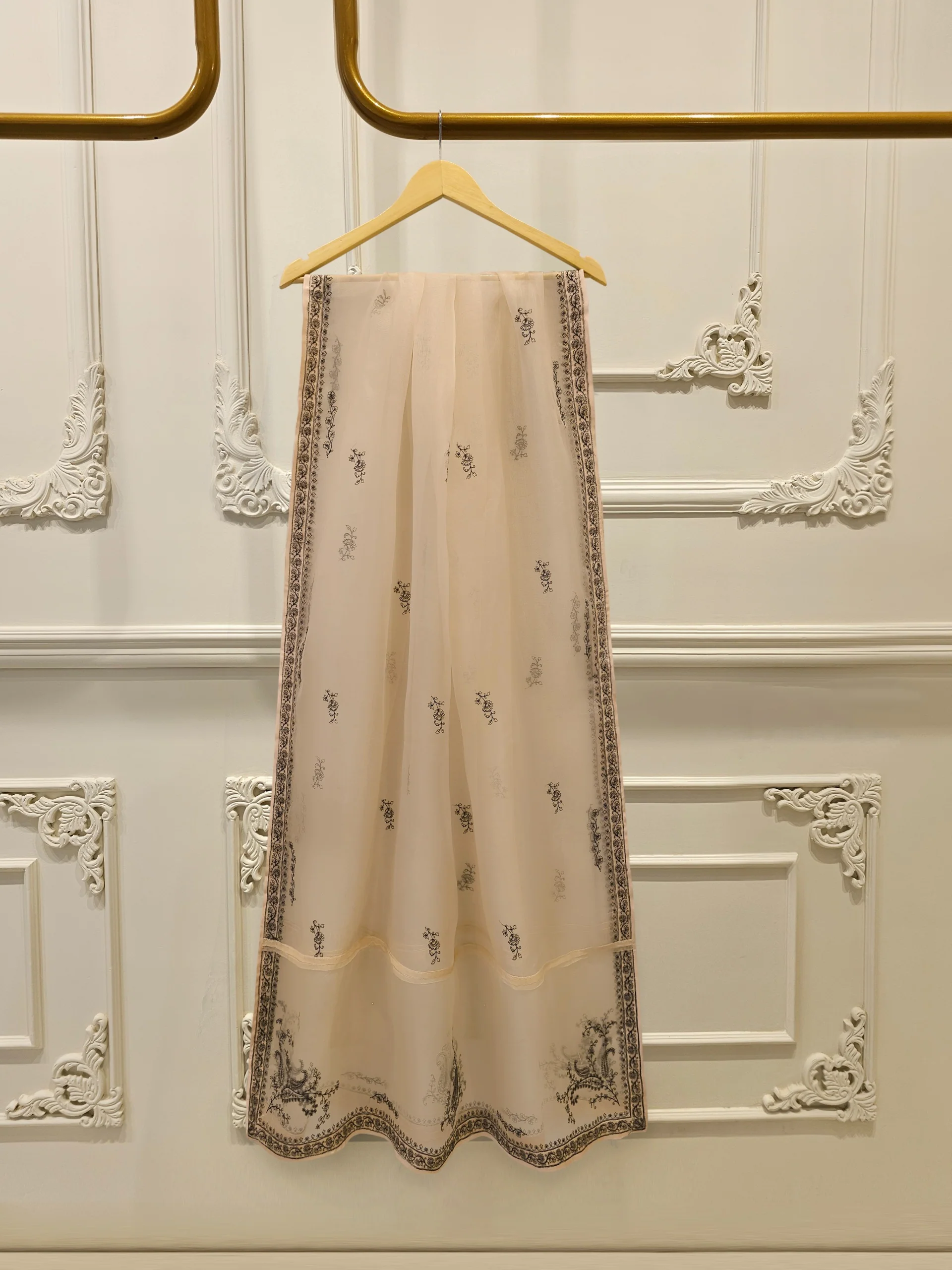 3 Piece- Pure Sheesha Silk Embroidered Suit S114239 - Image 7