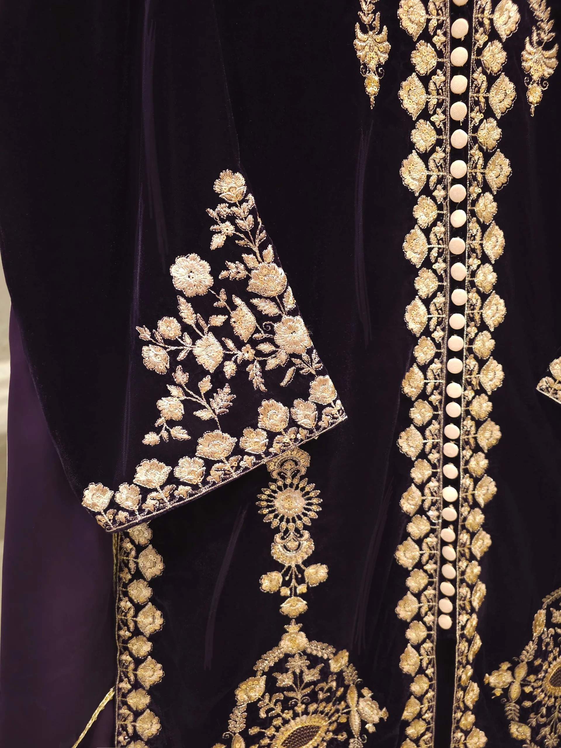 3 Piece - Embroidered Velvet Suit S112751 - Image 3