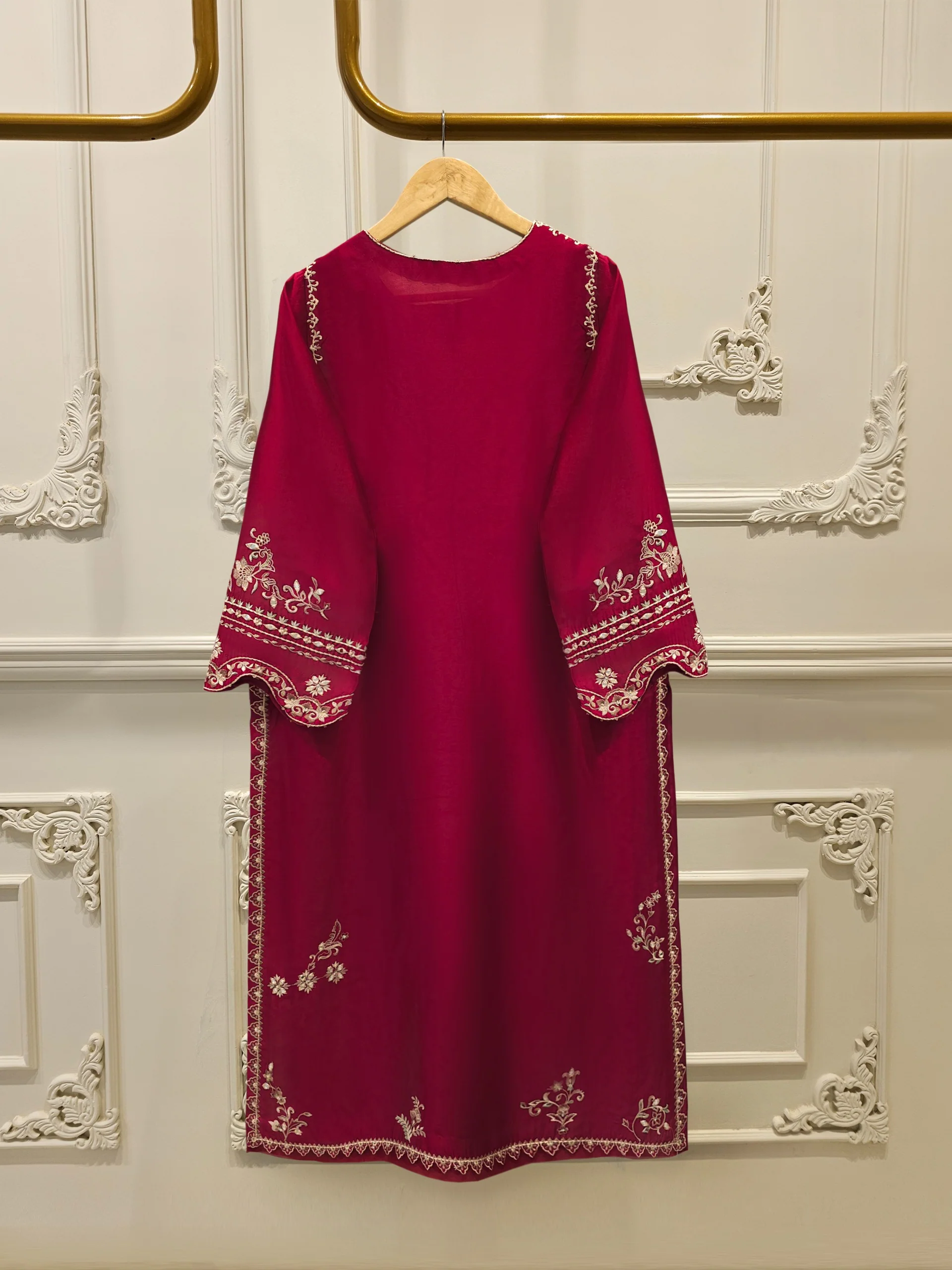 3 Piece- Pure Sheesha Silk Embroidered Suit S113443 - Image 4