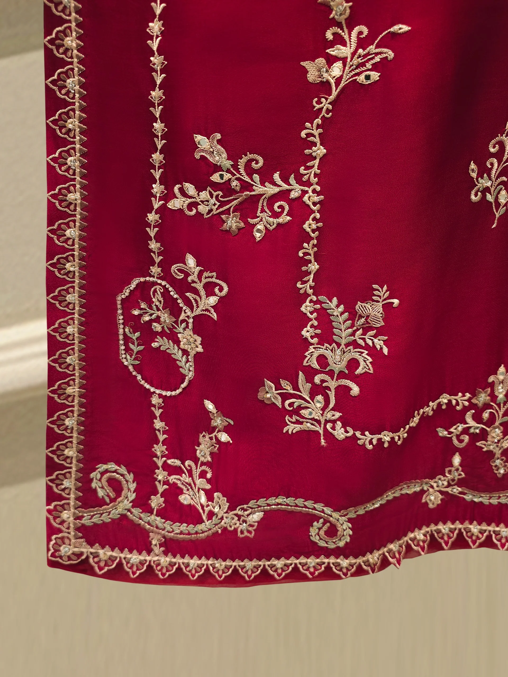 3 Piece- Pure Sheesha Silk Embroidered Suit S113443 - Image 5