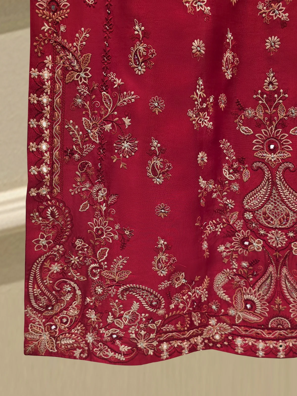 3 Piece- Pure Sheesha Silk Embroidered Suit S113496 - Image 4