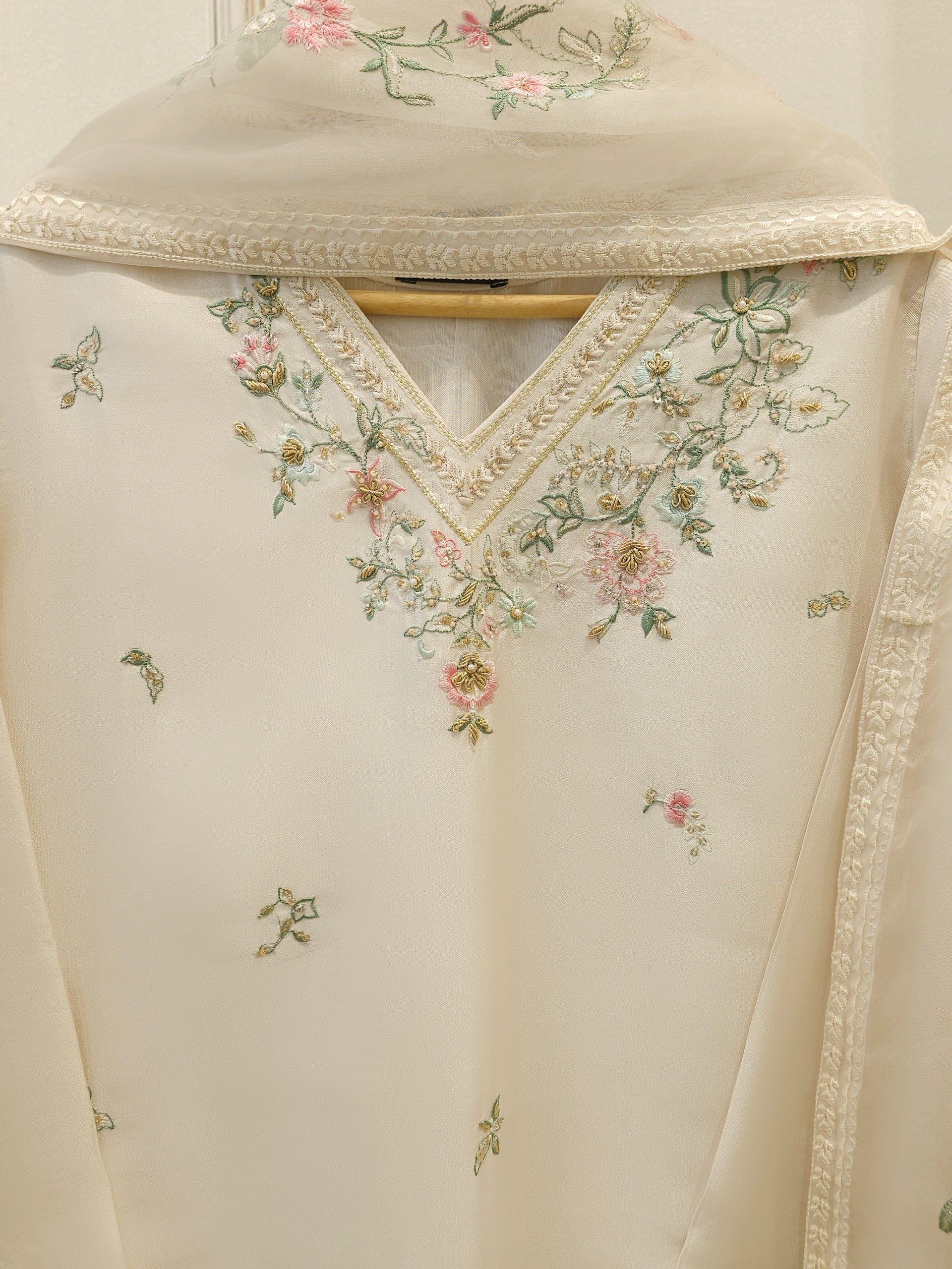 3 Piece- Pure Sheesha Silk Embroidered Suit S113718 - Image 3