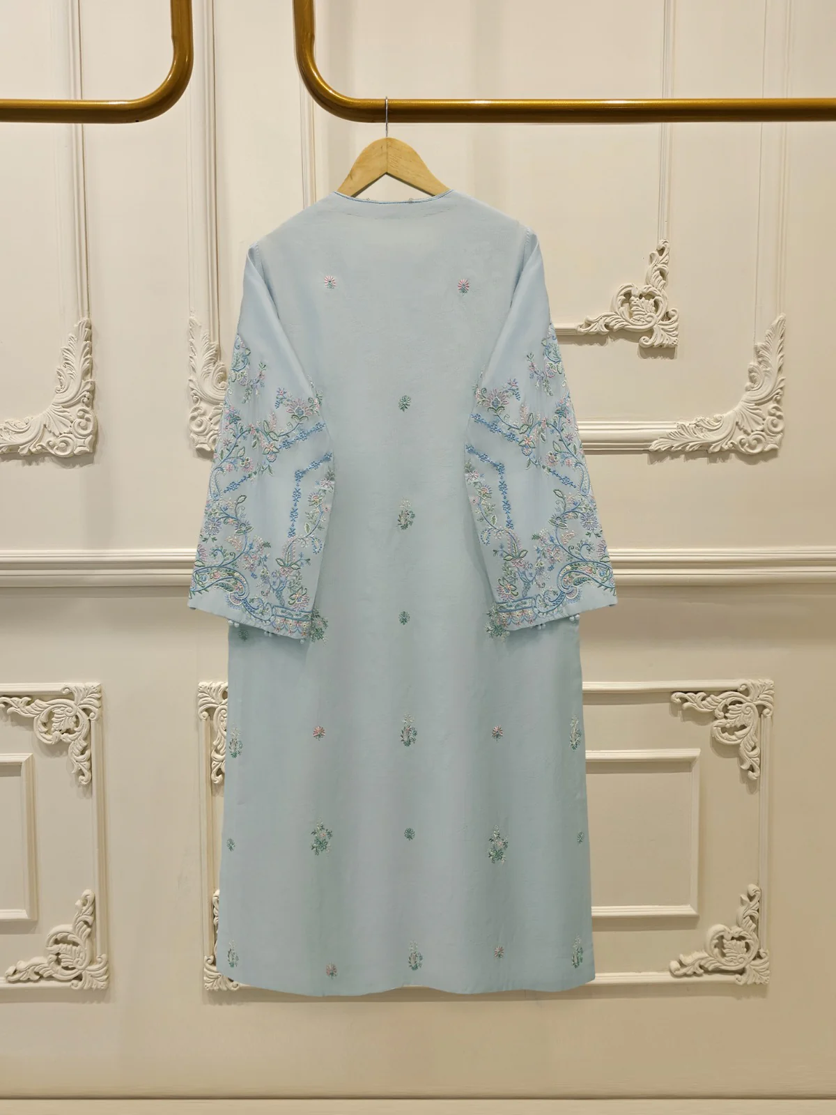 3 Piece- Pure Sheesha Silk Embroidered Suit S113830 - Image 5