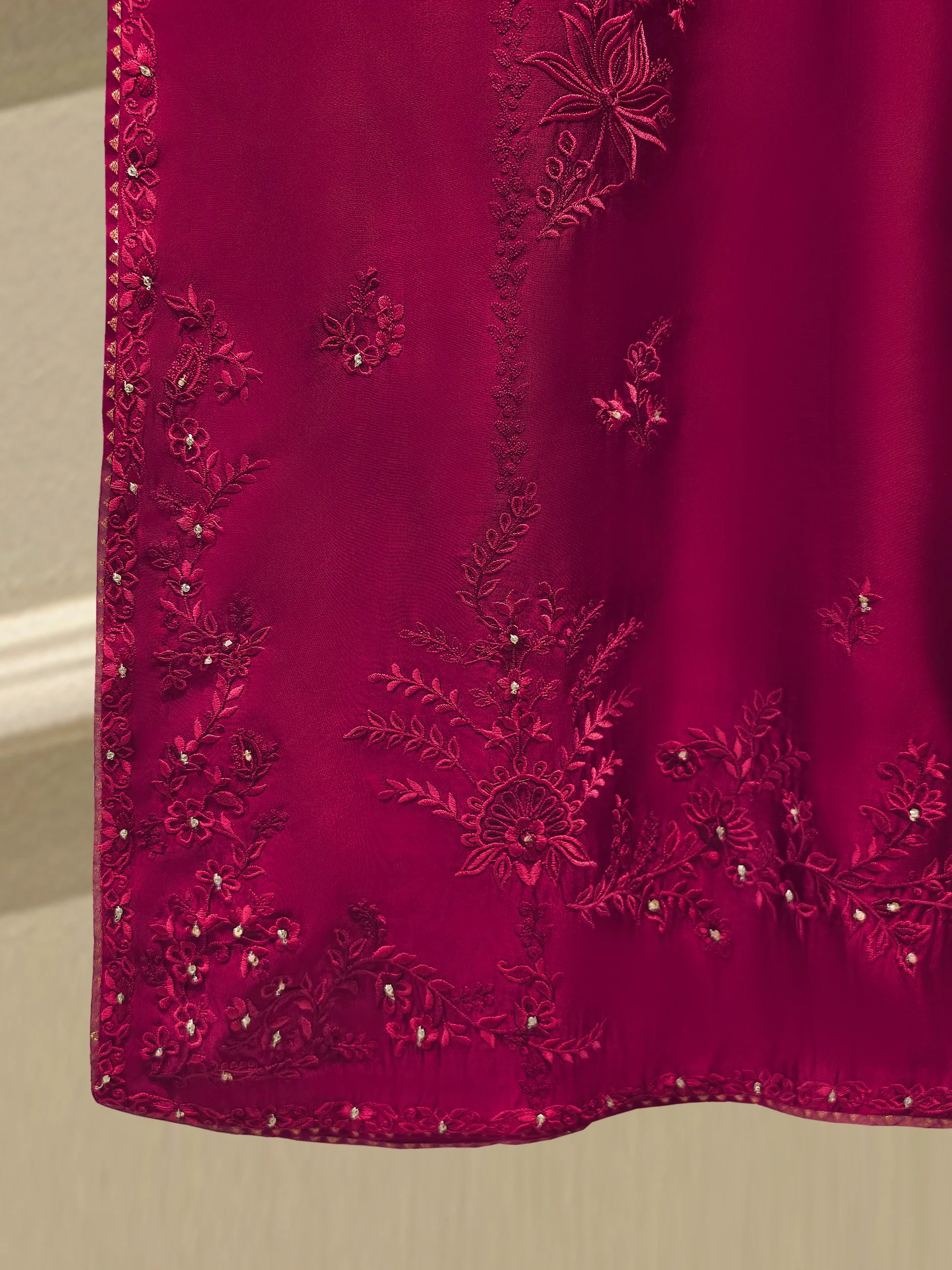 3 Piece- Pure Sheesha Silk Embroidered Suit S113884 - Image 5