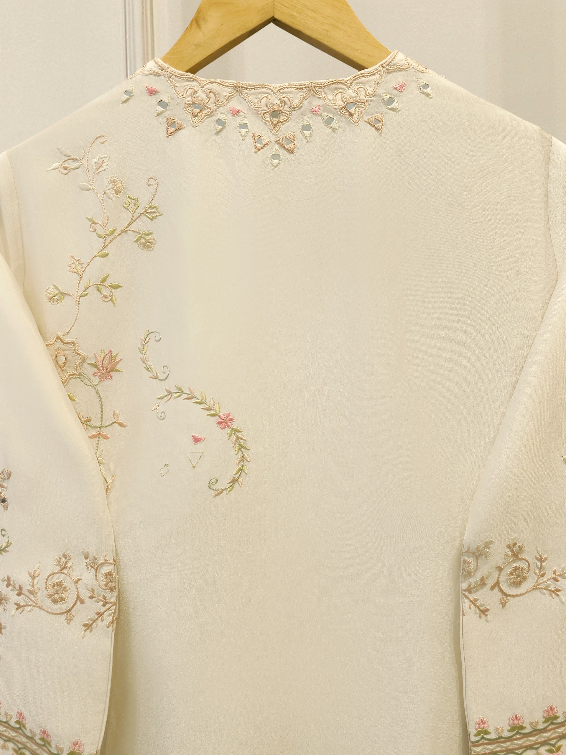 3 Piece- Pure Sheesha Silk Embroidered Suit S114251 - Image 4