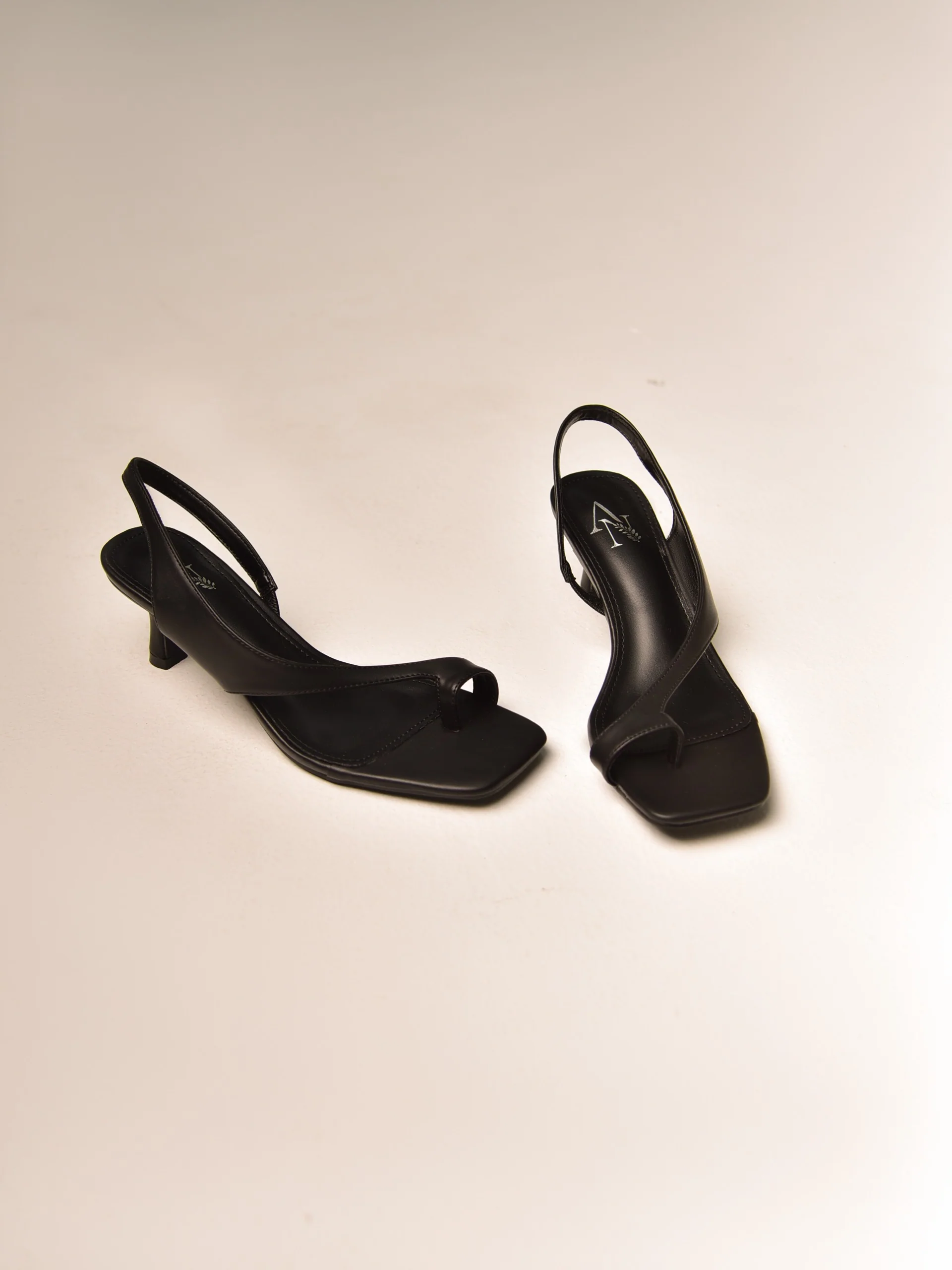 Noir Heels  FW00101 - Image 3