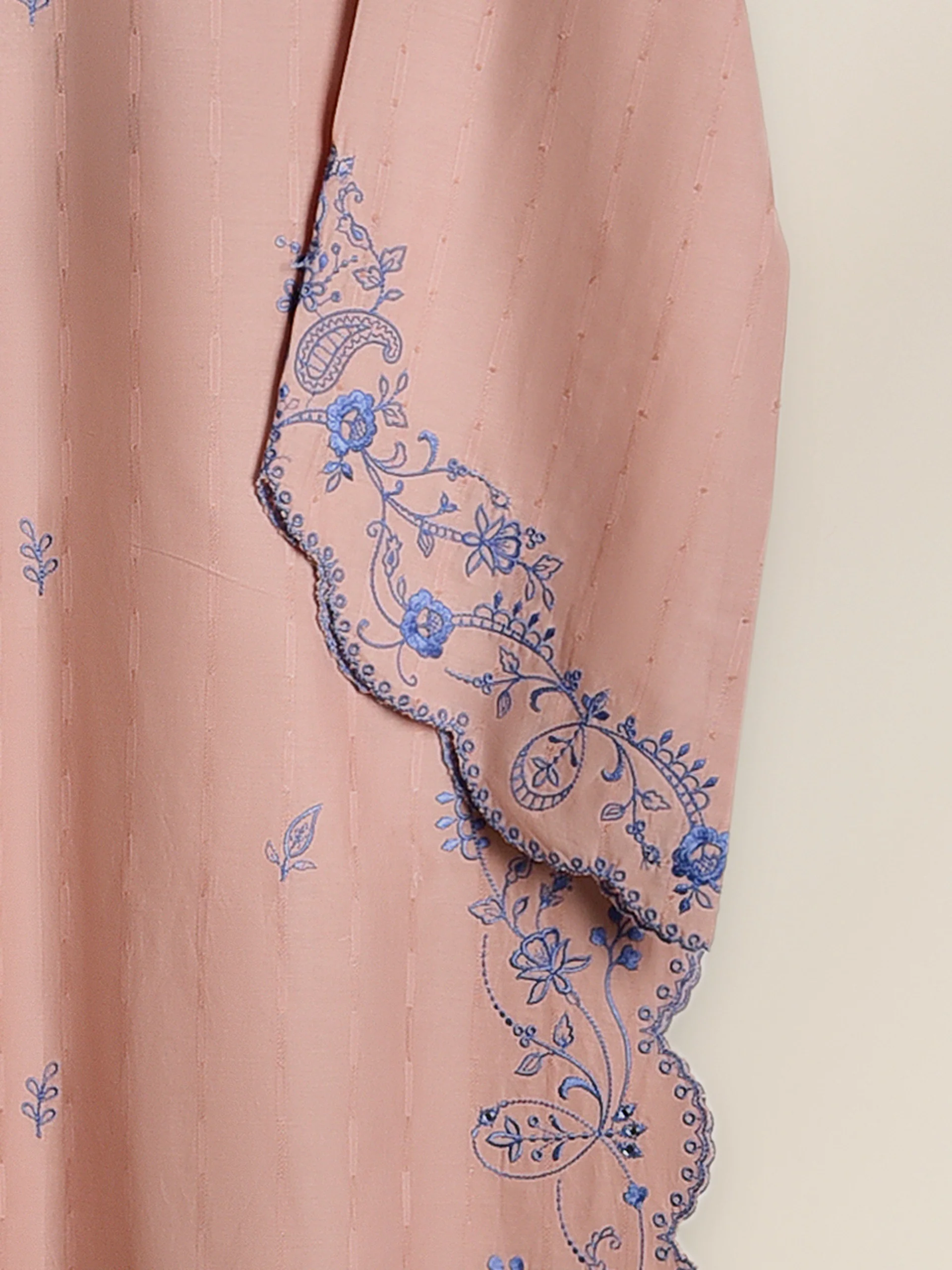 Look 82 - Image 3