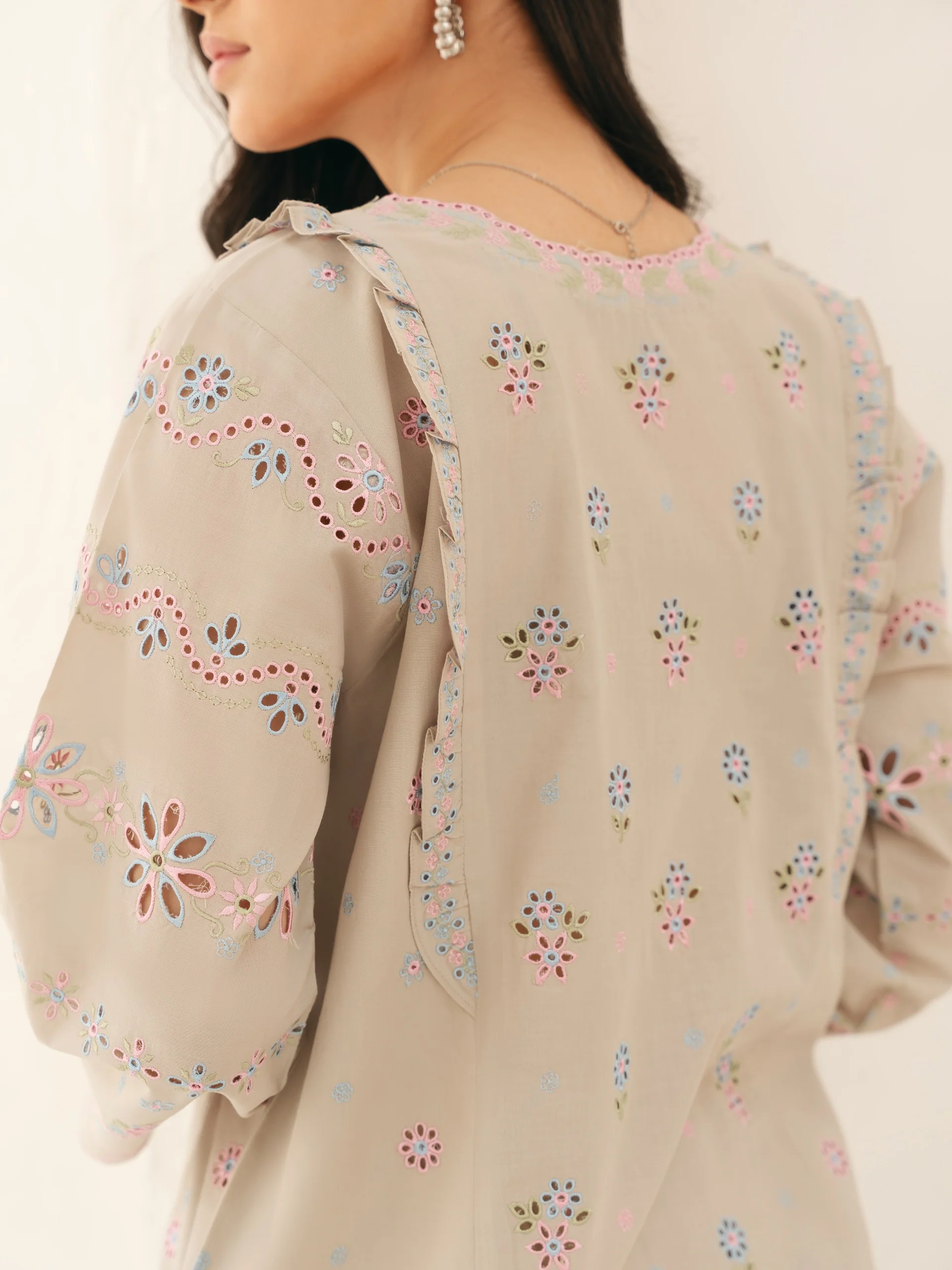 Look 38 - Image 6