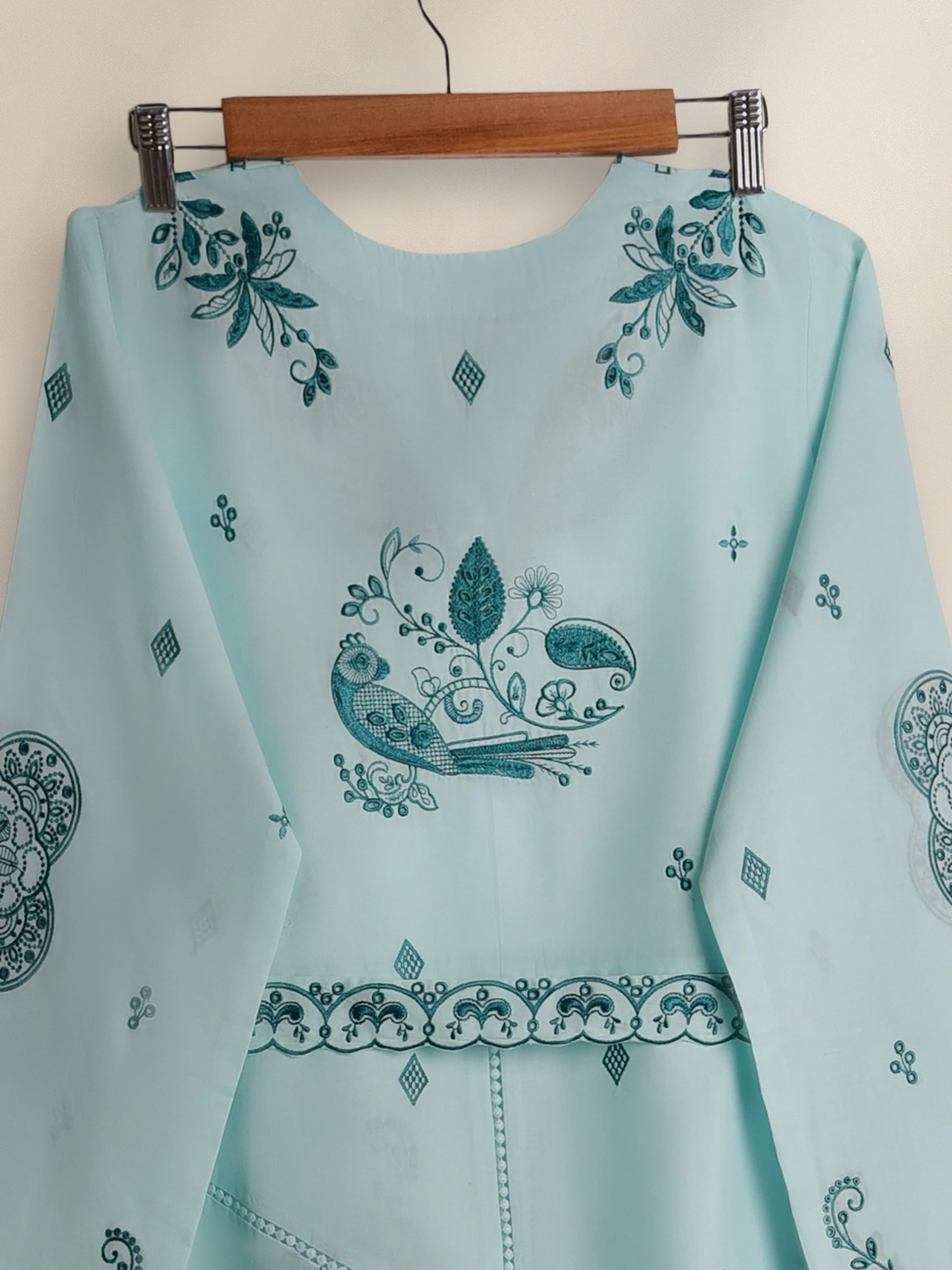 Look 73 - Image 3