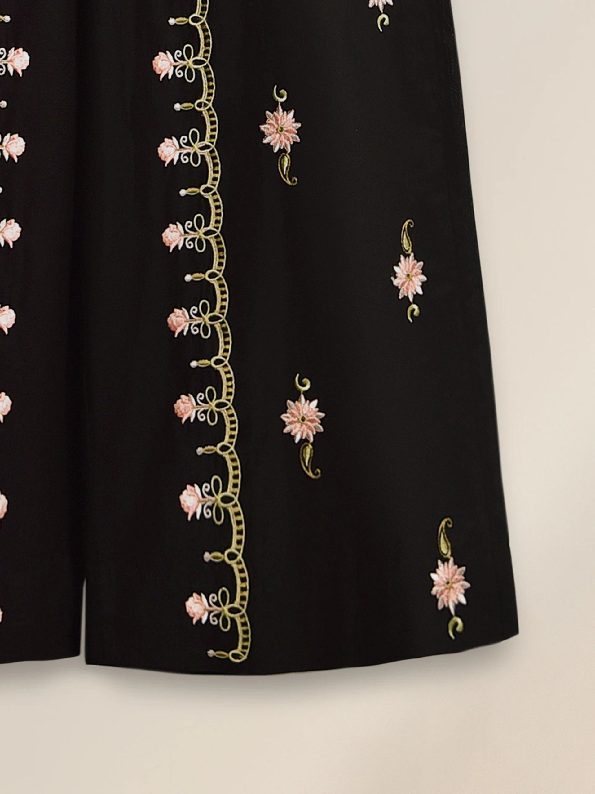 Look 99 - Image 7